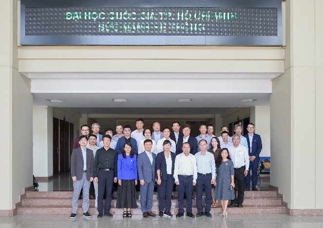 2025-03-12 Transcene Corp. CEO Hsieh YaMin was invited to speak at the Semiconductor Advanced Packaging Forum